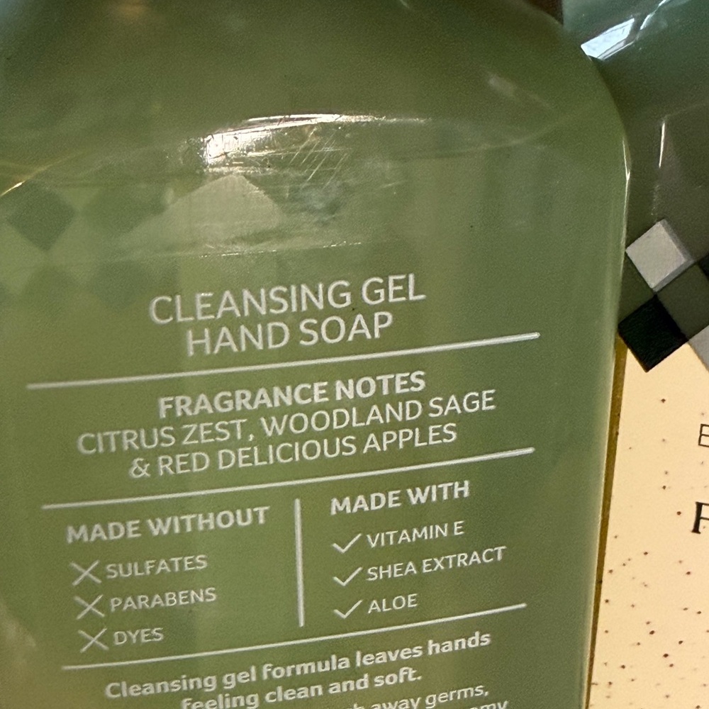 X3 Bath & Body Works FRESH FALL MORNING Cleansing Gel Hand Soap 8oz HTF NEW Set - Picture 3 of 4